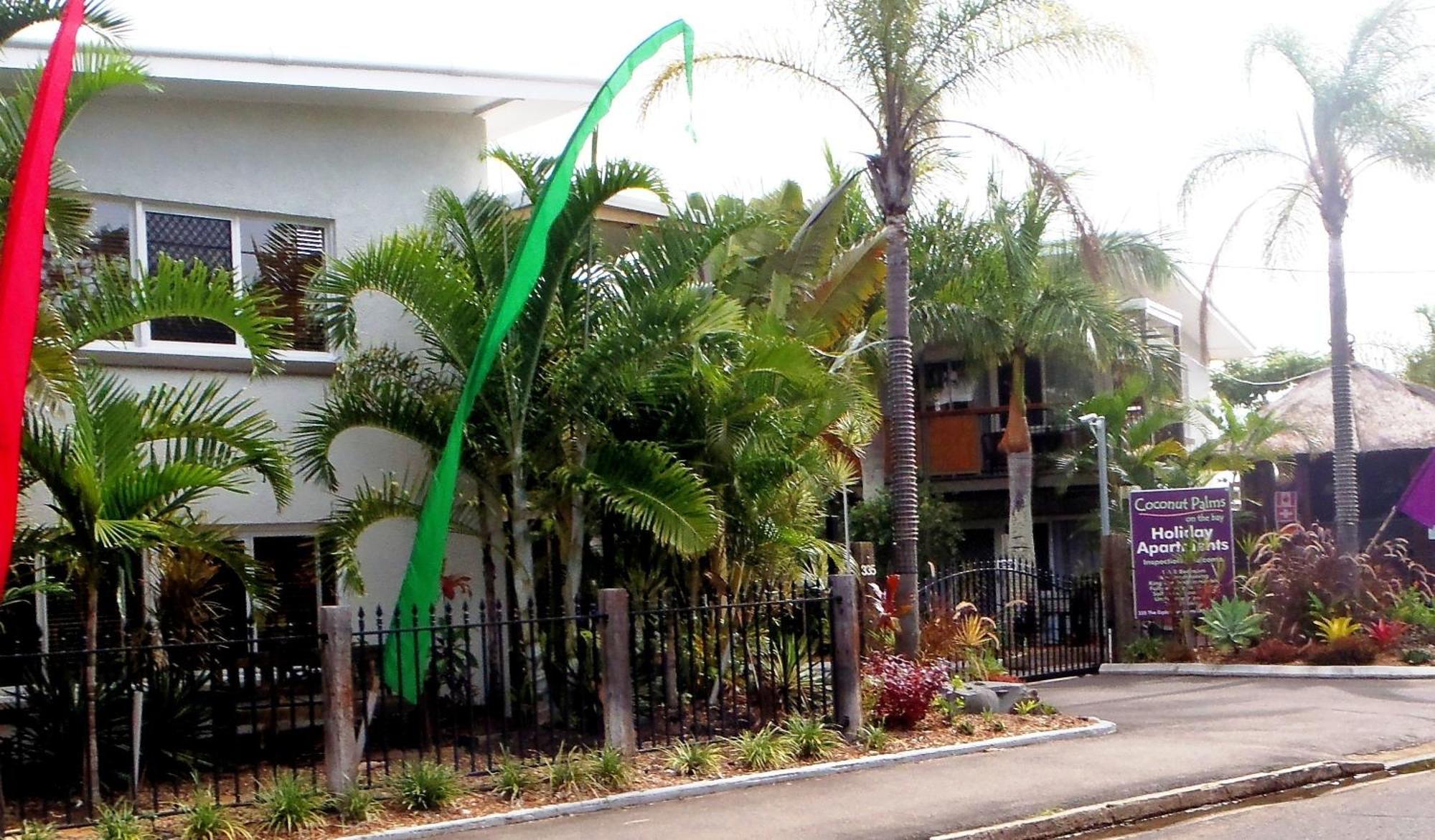 Coconut Palms On The Bay Aparthotel Hervey Bay Ngoại thất bức ảnh