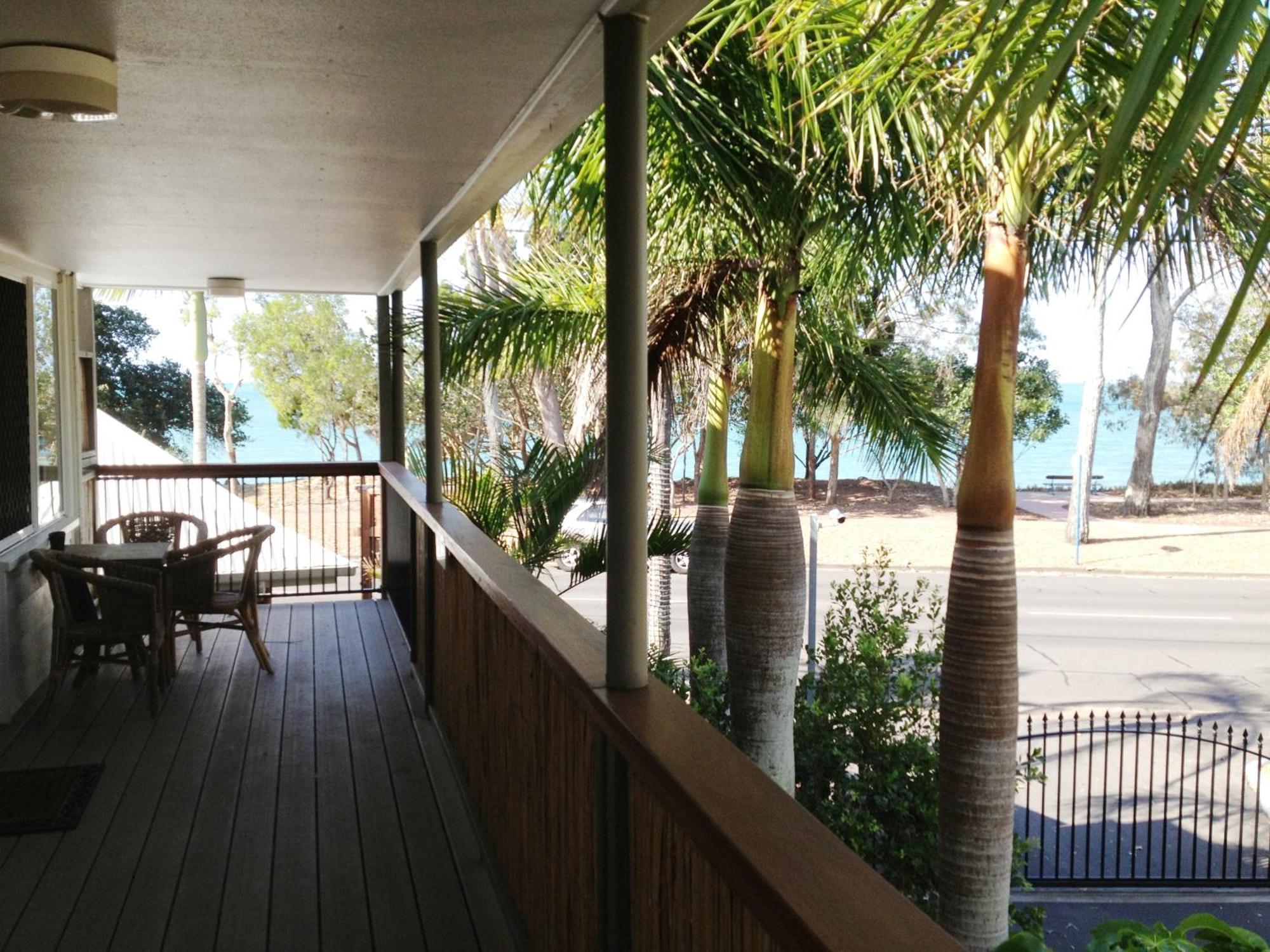 Coconut Palms On The Bay Aparthotel Hervey Bay Ngoại thất bức ảnh