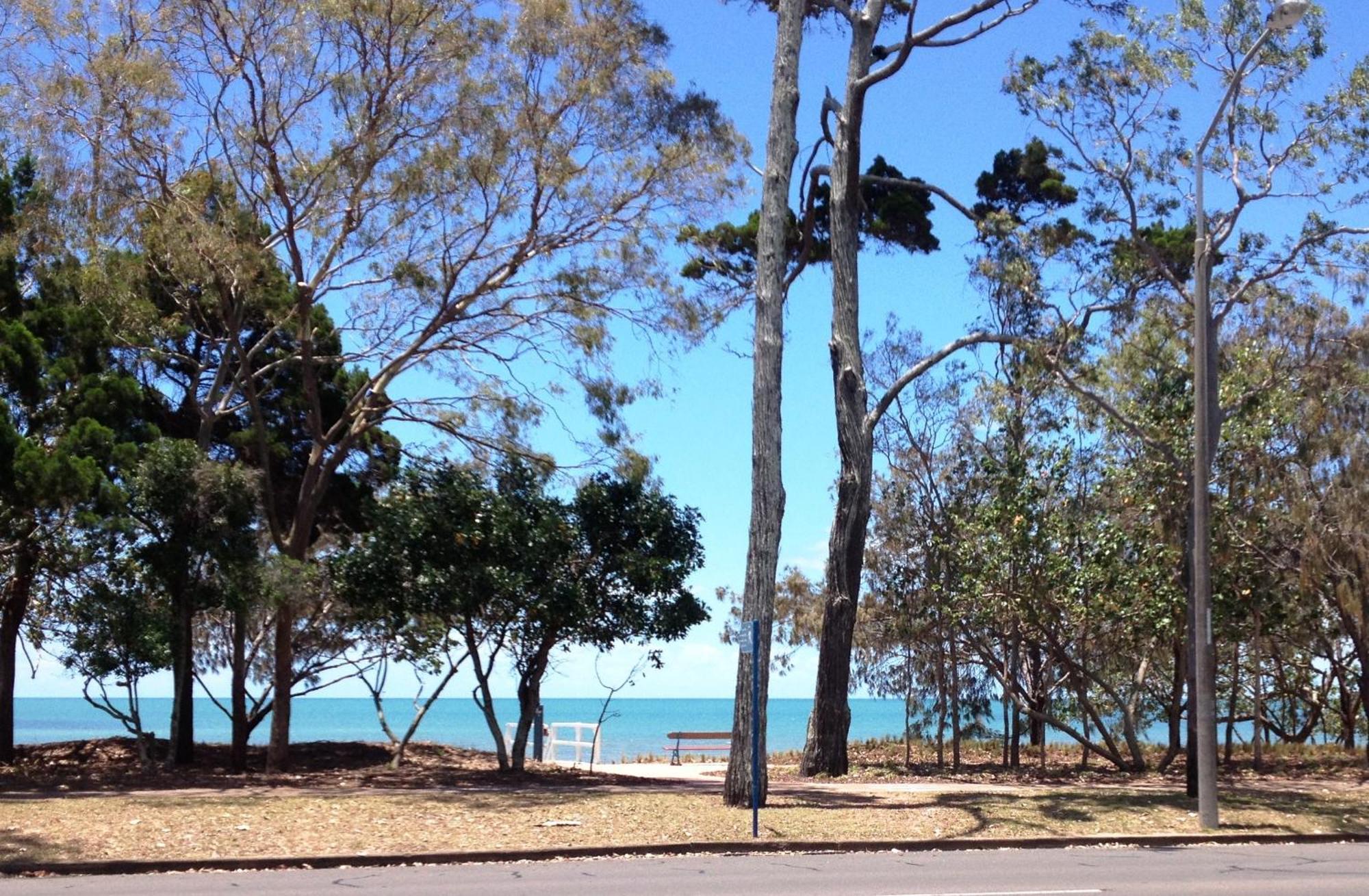 Coconut Palms On The Bay Aparthotel Hervey Bay Ngoại thất bức ảnh