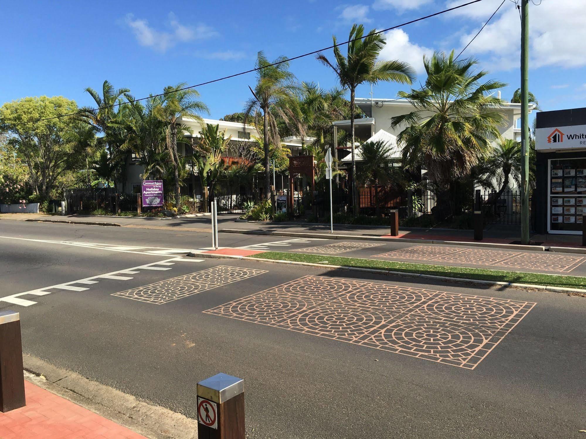 Coconut Palms On The Bay Aparthotel Hervey Bay Ngoại thất bức ảnh