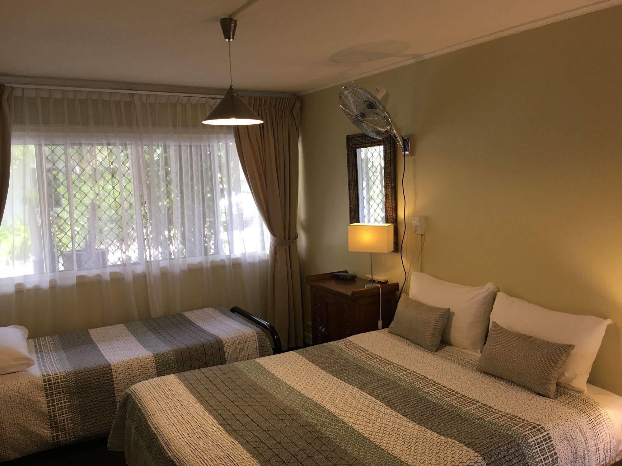 Coconut Palms On The Bay Aparthotel Hervey Bay Ngoại thất bức ảnh